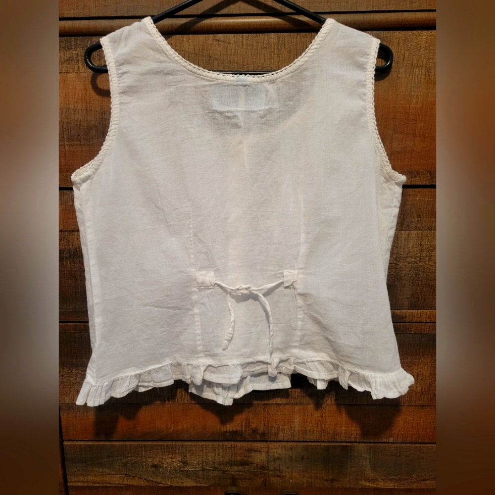 White Ruffled Buttoned Blouse - Picture 2 of 4